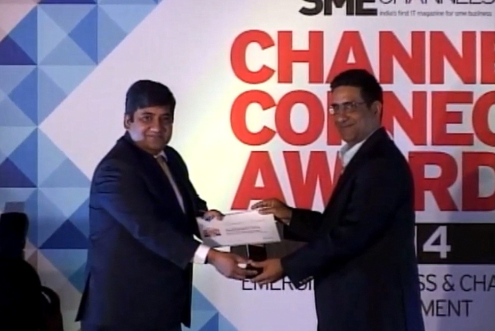 Rohit Luthra, Co-Founder & Director, Progression received the award from Sanjay Mohapatra